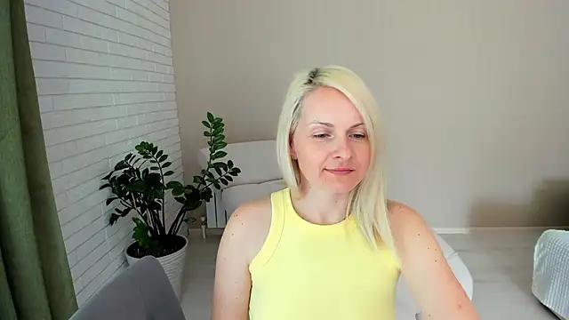 Entertain your itch for girls livestreamers with our collection of stunning models, skilled in the art of temptation and delight.