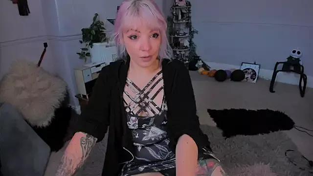 AliceW0lf from StripChat is Freechat