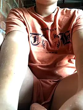 AliceXmoore from StripChat is Freechat