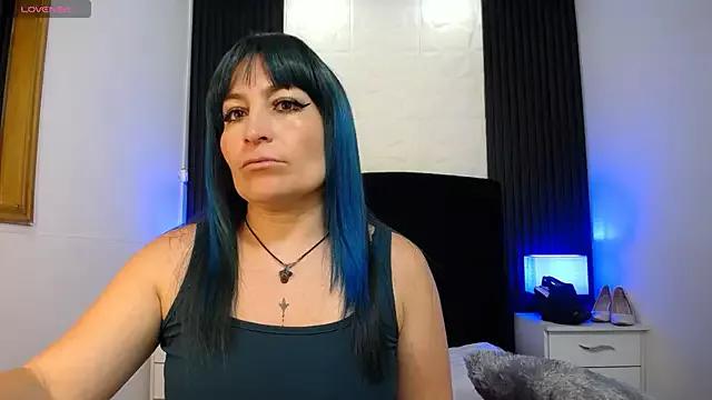 alicia_moom from StripChat is Freechat