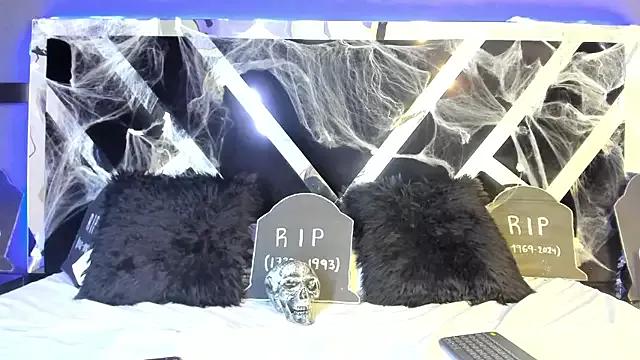 Entertain your itch for girls livestreamers with our collection of stunning models, skilled in the art of temptation and delight.