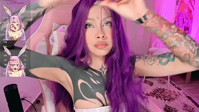 Entertain your itch for girls livestreamers with our collection of stunning models, skilled in the art of temptation and delight.