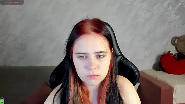 Entertain your itch for girls livestreamers with our collection of stunning models, skilled in the art of temptation and delight.