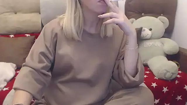 Aliss_Hottie from StripChat is Freechat