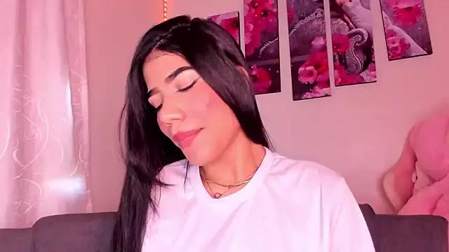 Alissarhys26 from StripChat is Freechat