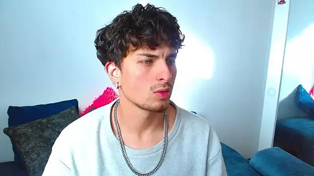 AlkuKiss from StripChat is Freechat