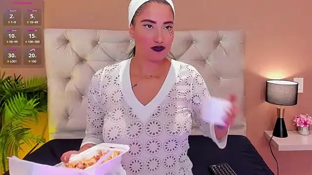 AllisonDoll_ from StripChat is Freechat