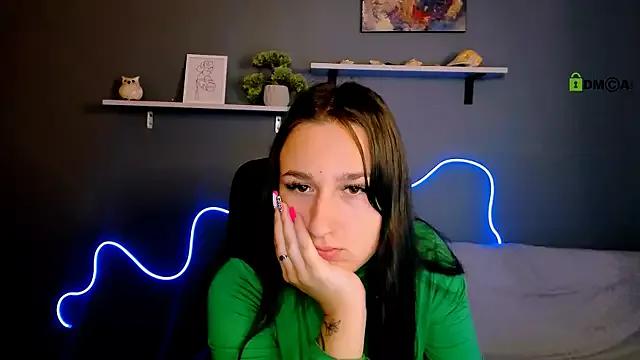 Entertain your itch for girls livestreamers with our collection of stunning models, skilled in the art of temptation and delight.