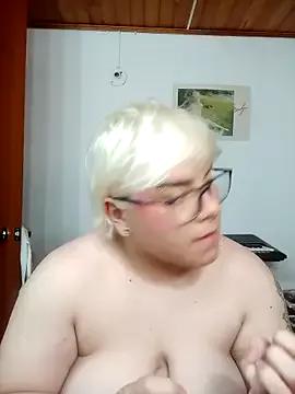 amalia_love from StripChat is Freechat