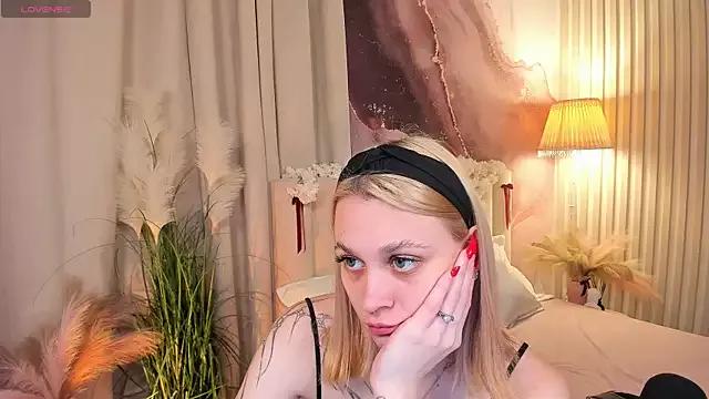 Entertain your itch for girls livestreamers with our collection of stunning models, skilled in the art of temptation and delight.