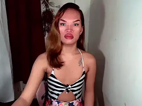 amandareddragon from StripChat is Freechat