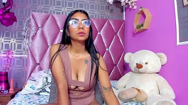 Entertain your itch for girls livestreamers with our collection of stunning models, skilled in the art of temptation and delight.