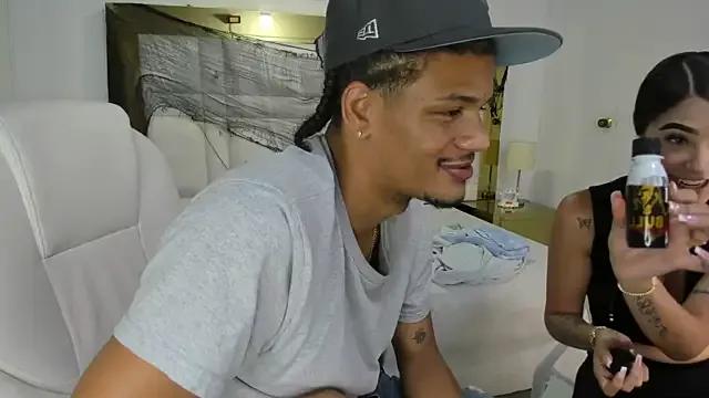 AmberandNick from StripChat is Freechat