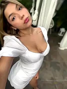 AmberAngelXXX from StripChat is Freechat