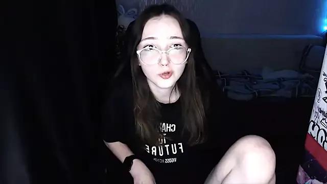 AmeliaKamishiro from StripChat is Freechat