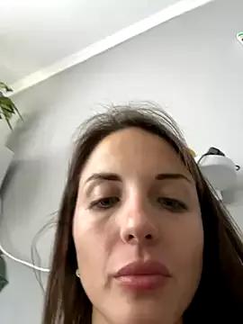 AmiLavs from StripChat is Freechat