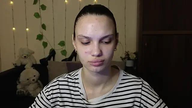 Aminakisuliawolf from StripChat is Freechat