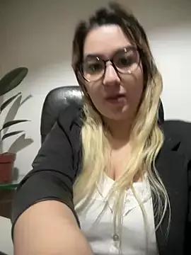 amooraaamoon from StripChat is Freechat