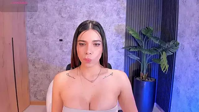 Entertain your itch for girls livestreamers with our collection of stunning models, skilled in the art of temptation and delight.
