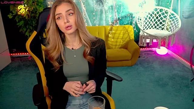 anabel_054 on StripChat 