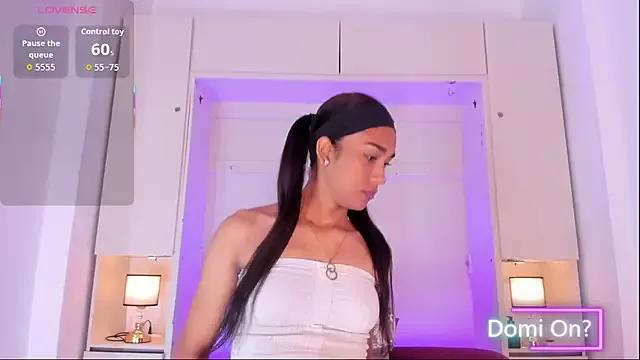 AnahiCollins from StripChat is Freechat