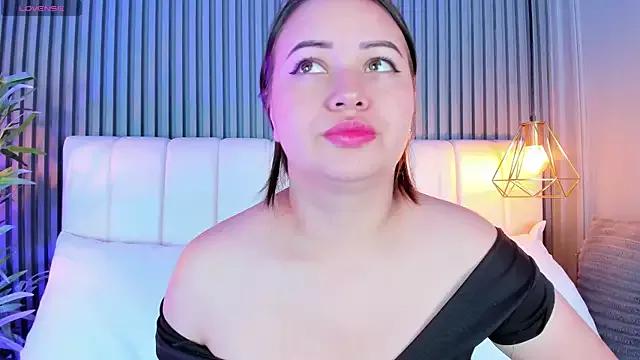 AnaisClark from StripChat is Freechat