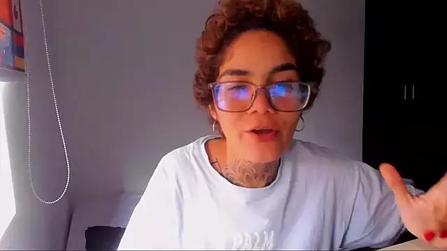 anaroman01 from StripChat is Freechat