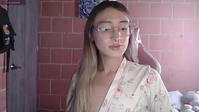 Andrea_camilaaa from StripChat is Freechat