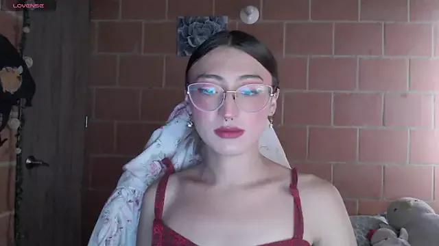 Entertain your itch for girls livestreamers with our collection of stunning models, skilled in the art of temptation and delight.