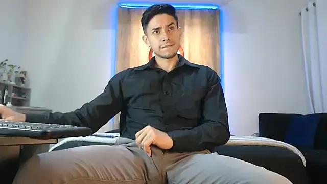 Andrew_4_ from StripChat is Freechat