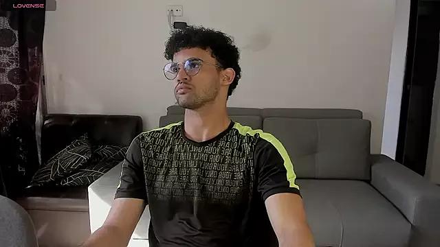 andrewChris_ from StripChat is Freechat