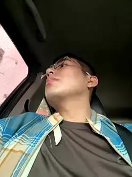 andrewmhilton_ from StripChat is Freechat