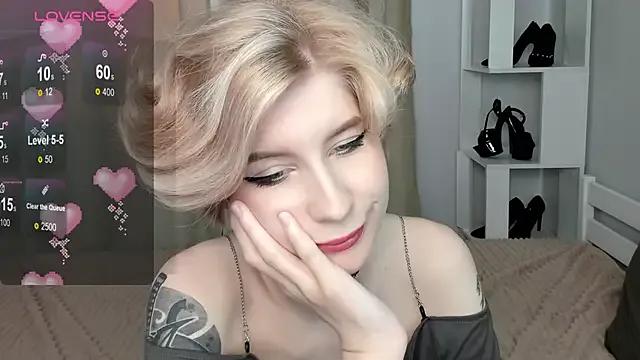 Entertain your itch for girls livestreamers with our collection of stunning models, skilled in the art of temptation and delight.
