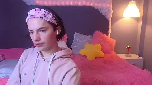 Angel_shiny from StripChat is Freechat