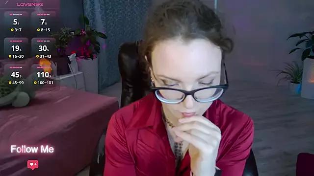 Entertain your itch for girls livestreamers with our collection of stunning models, skilled in the art of temptation and delight.