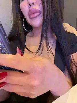 Entertain your itch for girls livestreamers with our collection of stunning models, skilled in the art of temptation and delight.