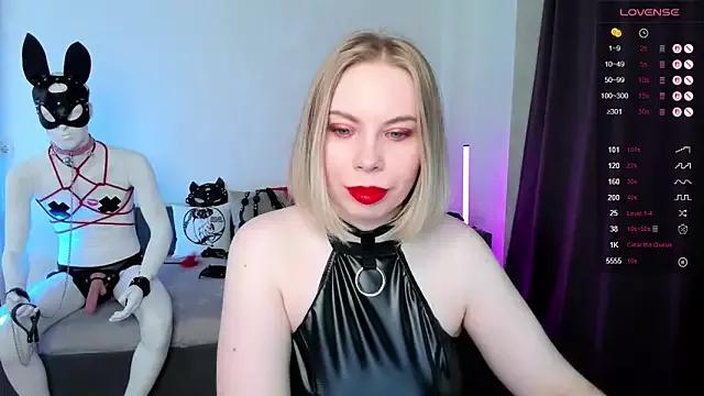Anna_Maxwell from StripChat is Freechat