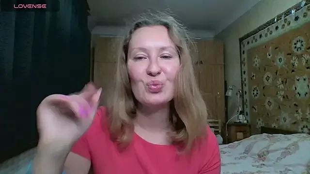 AnnaXLovers from StripChat is Freechat