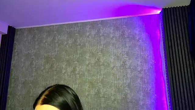 anne_meeow from StripChat is Freechat