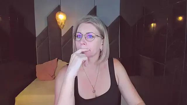 Annie_Light from StripChat is Freechat
