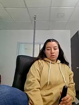 annyaparis from StripChat is Freechat