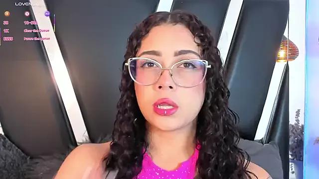 antonelllepiercee from StripChat is Freechat