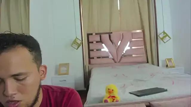 aomeandnoah from StripChat is Freechat