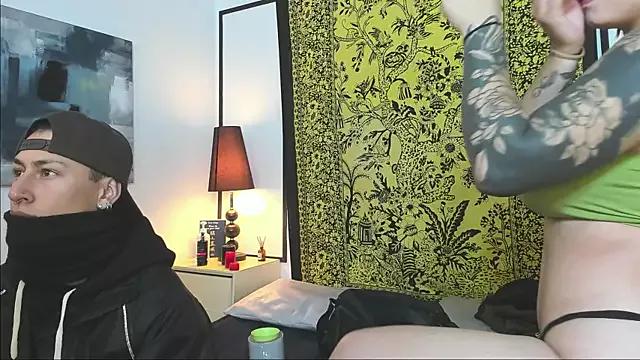 Aria_x_Orien from StripChat is Freechat