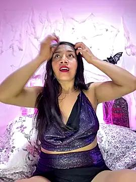 Ariana_TuFantasiaHot from StripChat is Freechat