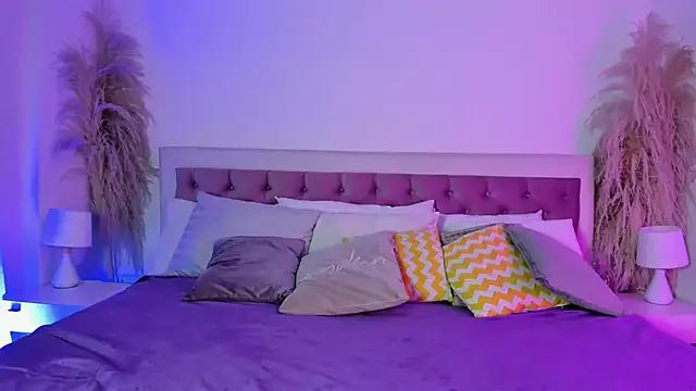 Arianaa_collins from StripChat is Freechat