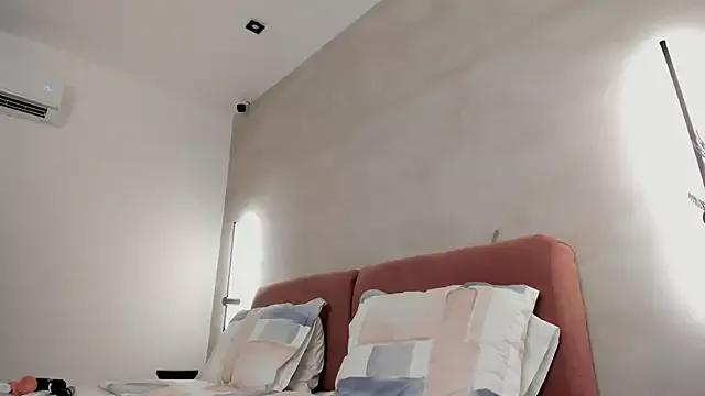 ArianaSilva_ from StripChat is Freechat