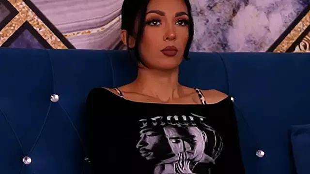 AriannaClover from StripChat is Freechat