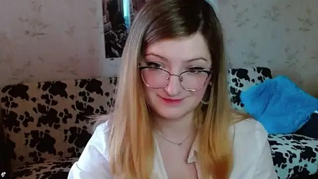 Entertain your itch for girls livestreamers with our collection of stunning models, skilled in the art of temptation and delight.