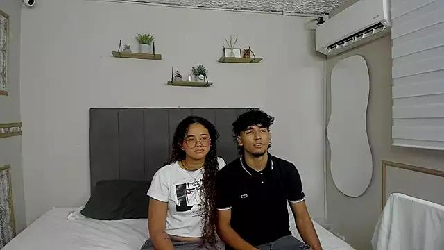 Aris_Emma from StripChat is Freechat
